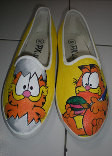 Sepatu Lukis